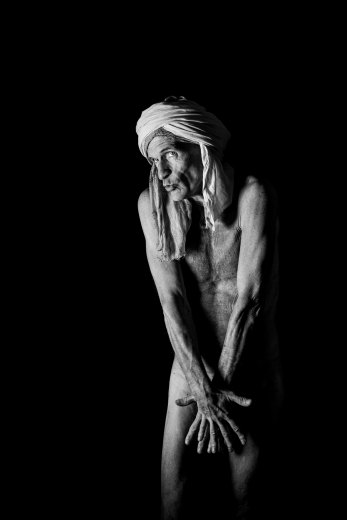 Expression exprime-toi noir et blanc portrait nu