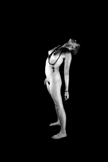 Expression exprime-toi noir et blanc portrait nu