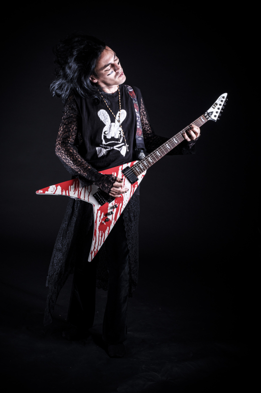 heroes, nikki sixx, bassiste, motley crue